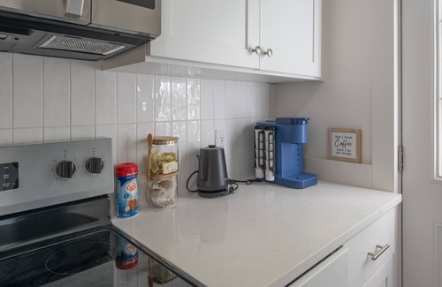 Midtown Cottage | Bluff City Luxe-Cottage: 2 Bed, 1 Bath, Private, Gated, Completely Renovated!