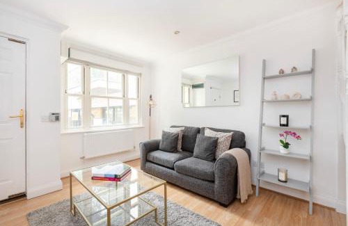 Bunhill Apartment | BnBNova - 4BR Townhouse - Old Street