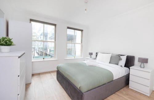 Bunhill Apartment | BnBNova - 4BR Townhouse - Old Street
