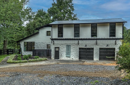 Blue Ridge House | Boardtown Farms by Escape to Blue Ridge