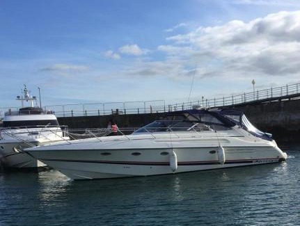 Torquay City Centre Boat Rental | Boat Accommodation Ltd