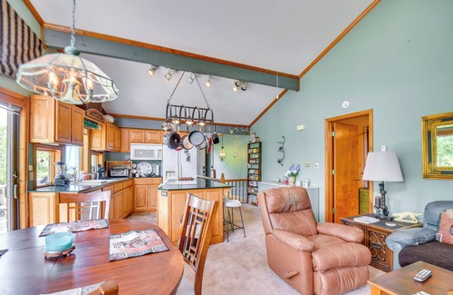 Elberton Cottage | Boat Dock Access: Clarks Hill Lake Hideaway!