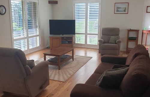 Dalmeny House | Bob & Rob's Beach Retreat