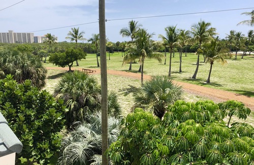 Bella Vista Condo | Bob's Beach Condo in Bella Vista by Jupiter beach!
