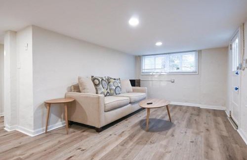 Athens Hotel | Bobbin Mills Studio - 1 mile from Downtown Athens