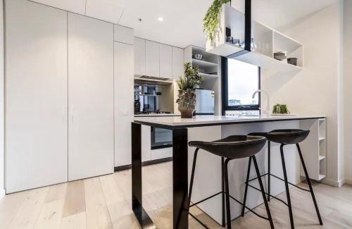 Prahran Apartment | Bohemian Oasis Heart Of Prahran Near Greville St