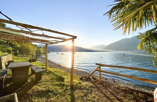 Vira House | ☼ Boho Lake House ☼ Private Beach ☼ Free Parking ☼ Home cinema Room ☼