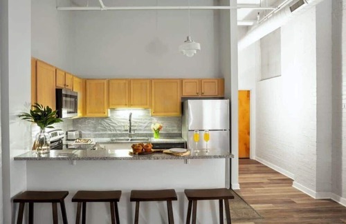 Mile Square Apartment | BOLD 2BR 2BA In The Block Apartment by CozySuites