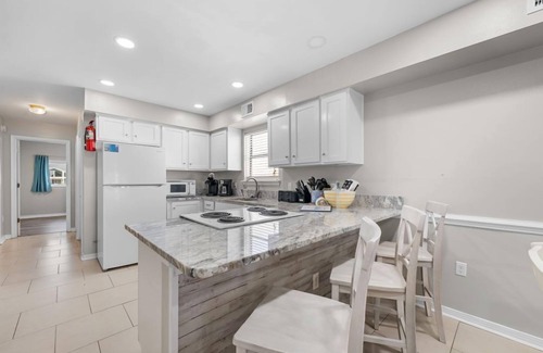 Gulf Shores House | Bonhome Richard East- Great Rates. Great Weather. Why are you not here yet?