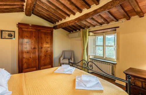 Mastiano Apartment | Borghetto Gaddini - Gli Inglesi Deluxe Apartment - Panoramic view and pool