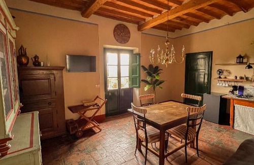 Massa Pisana Apartment | Borgo Al Canto Degli Alberi