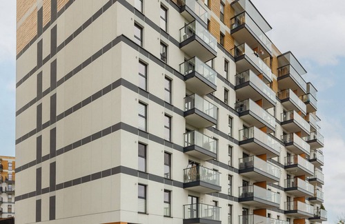 Wlochy Apartment | Borsucza Modern Apartment by Renters