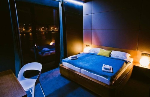 Bratislava Hotel | Botel Dunajský Pivovar