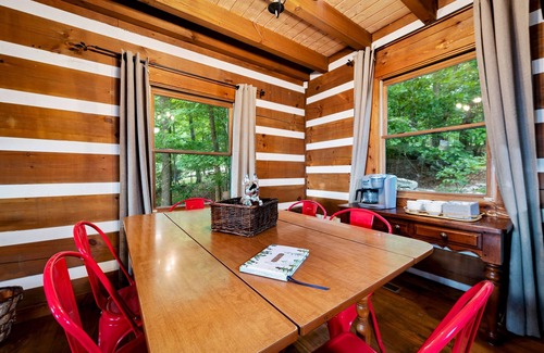 Mentone Cabin | Boulder Pointe- fire pit, hot tub, incredible views!