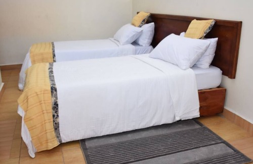 Fort Portal Hotel | Boulevard Excelsior Motel