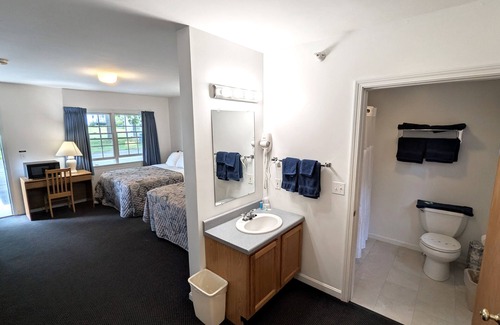 Ogunquit - Wells Hotel | Bourne's Ocean Acres Ogunquit