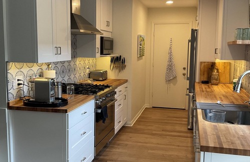 Los Olivos House | Boutique accomodations located in the heart of the Wine County (sleeps 6)