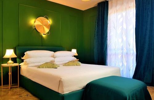 San Pietro in Cariano Apartment | Boutique Apartment Home in Verona - Valpolicella - Big Terrace and Garden, Balcony and Garage - Hide in Hedonism