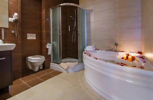 Srodmiescie Apartment | Boutique Hotel's II Rewolucji