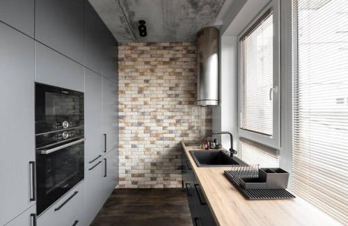 Old Town Apartment | Boutique Studio with Parking & AC by Hostlovers