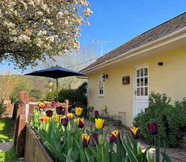 Liverton House | Bow Cottage