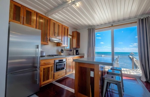 Boca Ciega House | Box House Boca Ciega - Unique Beachfront Container Home