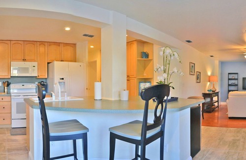Palma Sola Condo | Bradenton Lakefront Vacation Rental Home with Heated Pool and Water Views