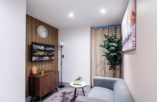 Bradford Apartment | Bradford Bliss Apartment