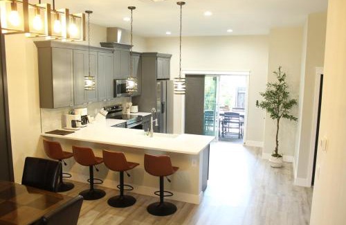 Palm Coast House | Brand New Home- 14 min to beach