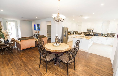 North Hills West House | Brand New Luxury Home - 2700 SQFT 4 Bedrooms 3 Bathrooms