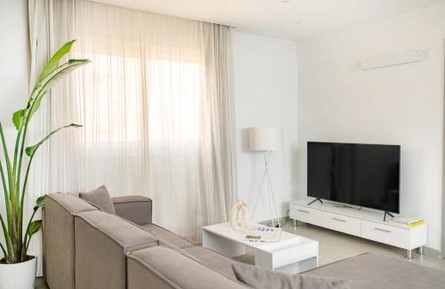Al Haram Apartment | Brassbell l By the Pyramids Near Grand Museum