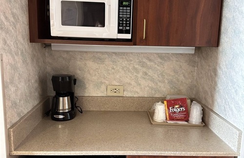 Northeast Virginia Beach Hotel | Breakers Resort Inn