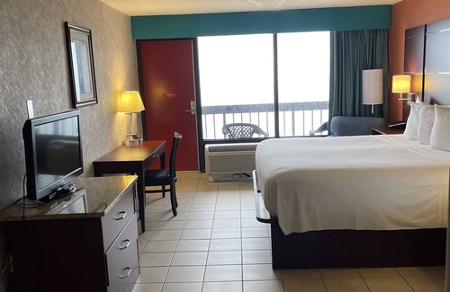 Northeast Virginia Beach Hotel | Breakers Resort Inn