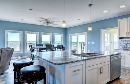North Topsail Beach House | Breathtaking Home: Wifi, Kayaks, & More!