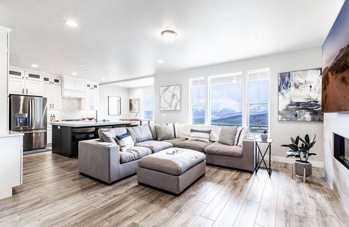 Park City House | Breathtaking Views, Luxe New 4br, 3.5ba Townhome Overlooking Valley