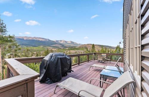 Breckenridge House | Breckenridge Escape with Hot Tub and Mountain Views