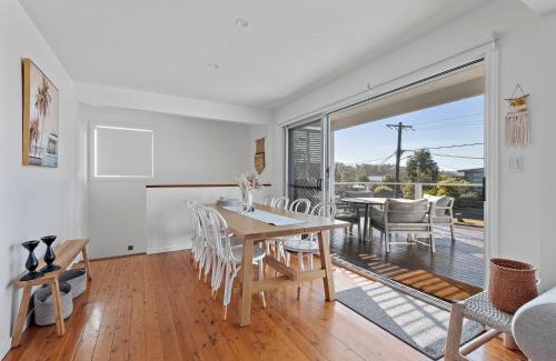 Mollymook Beach House | Breezeway Mollymook