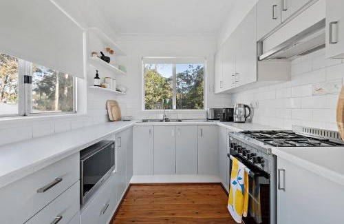 Mollymook Beach House | Breezeway Mollymook
