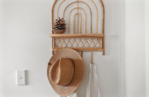Mollymook Beach House | Breezeway Mollymook