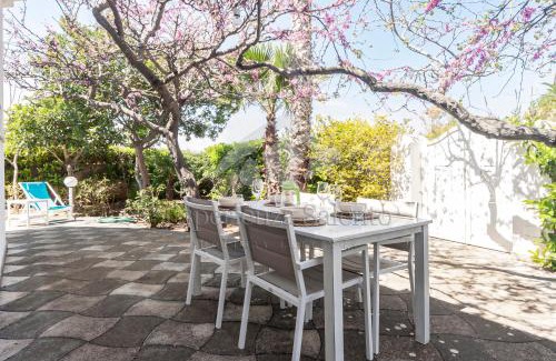 Marina di Mancaversa House | Breezy Beach House