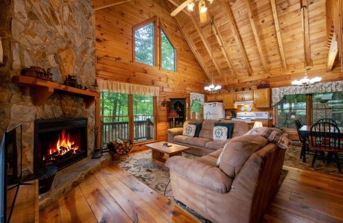 Blue Ridge Villa | Breezy Mountain View - Hot Tub Pet-Friendly Views