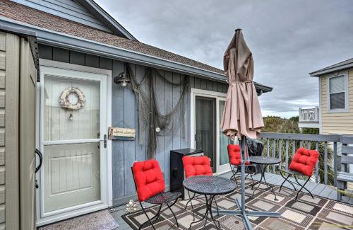 Garden City Apartment | Breezy Murrells Inlet Condo with Deck Walk to Beach