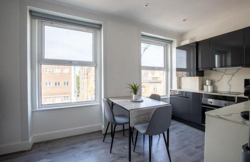 Weavers Apartment | Brick Lane Modern 2 Bedroom Apartment, Up To 6