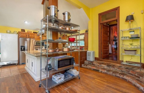 Candler Apartment | Brickell Suite, Engadine’s Vintage Charm with Modern Shower