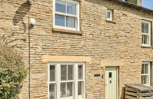 Langthwaite Cottage | Bridge End is an enchanting haven for up to three guests, set in the picturesque village of Langthwa