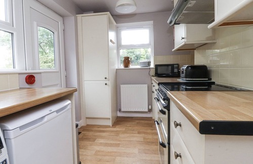 Embsay House | BRIDGEND COTTAGE, pet friendly, character holiday cottage in Embsay