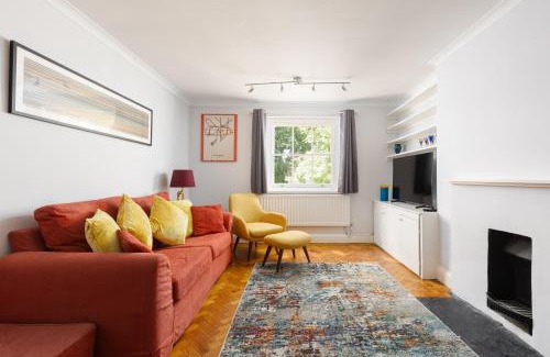 St. Pancras Apartment | Bright 1BR Bloomsbury Flat by King's Cross