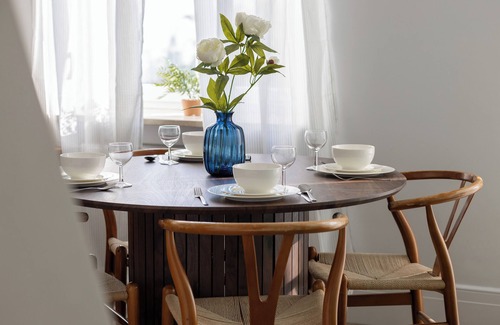 Praga Apartment | Bright Apartment for 4 by Renters