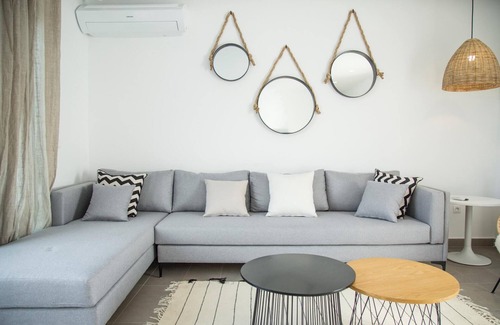 Sidi Daoud Apartment | Bright apt w/breakfast 5mn from Carthage&SidiBou