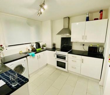 Blackheath House | Bright Double Room near Lewisham Station